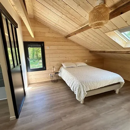 Maison Dans Les Bois Holiday home Lacquy